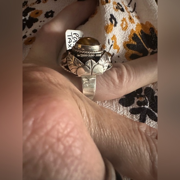 Vintage Taxco Sterling Silver and Tiger’s Eye Adjustable Poison Ring - Picture 2 of 6